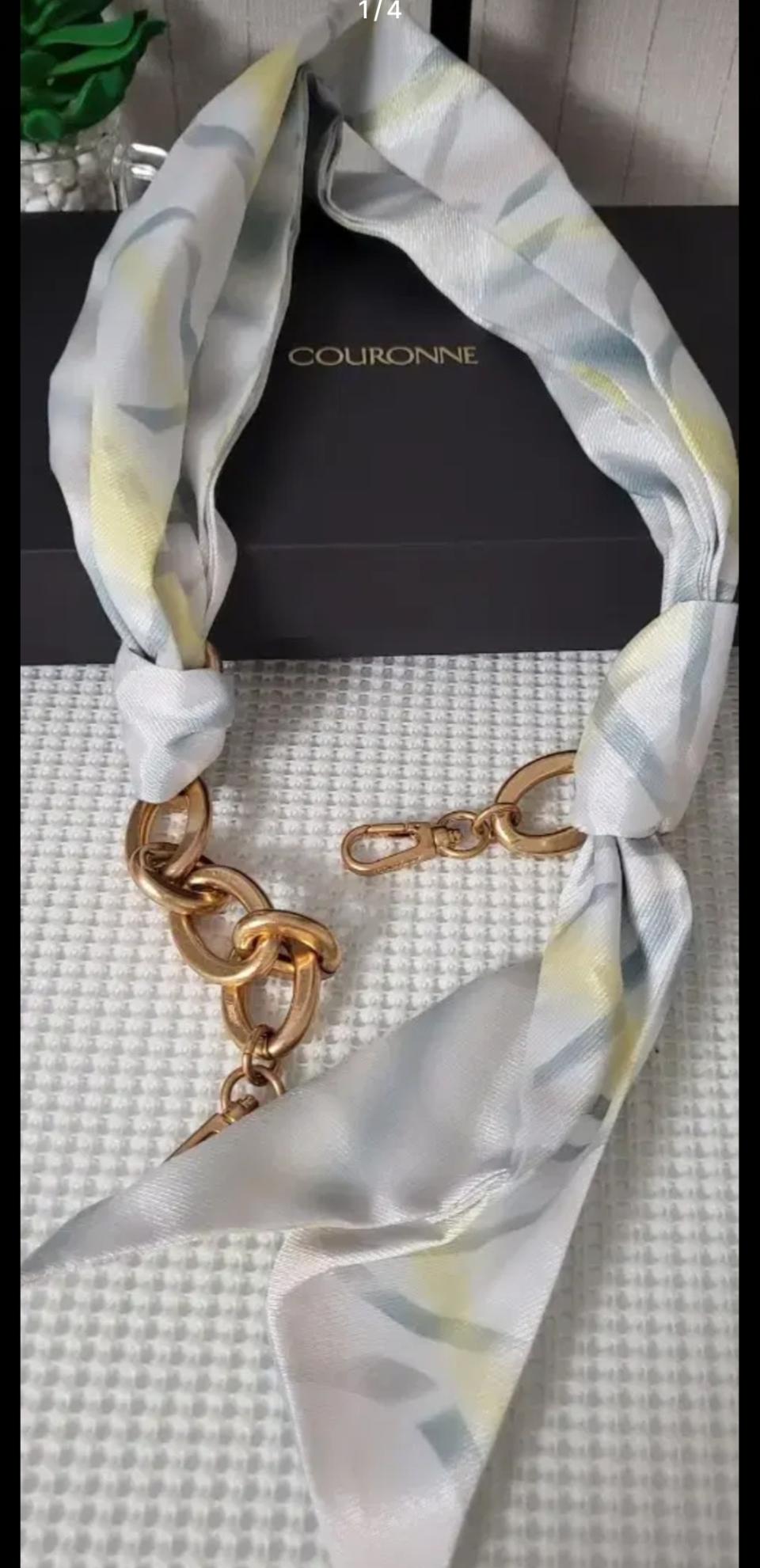 쿠론정품아쿠렐체인스카프스크랩숄_새거(풀박스)