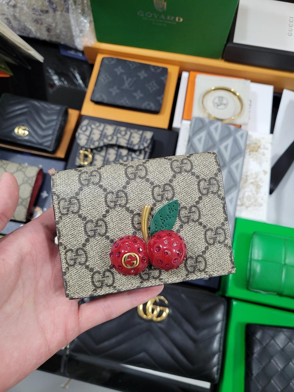 구찌 체리 카드지갑