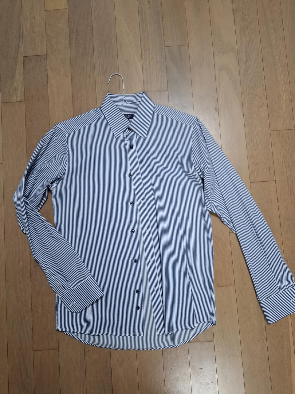 바찌 스트라이프 셔츠