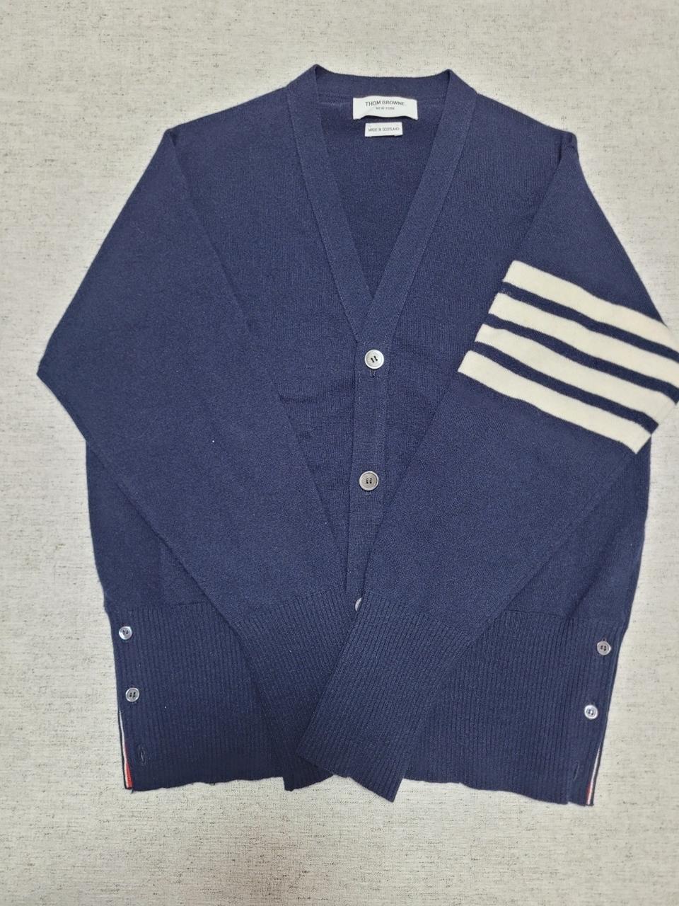 톰브라운 캐시미어 가디건 4사이즈 팝니다