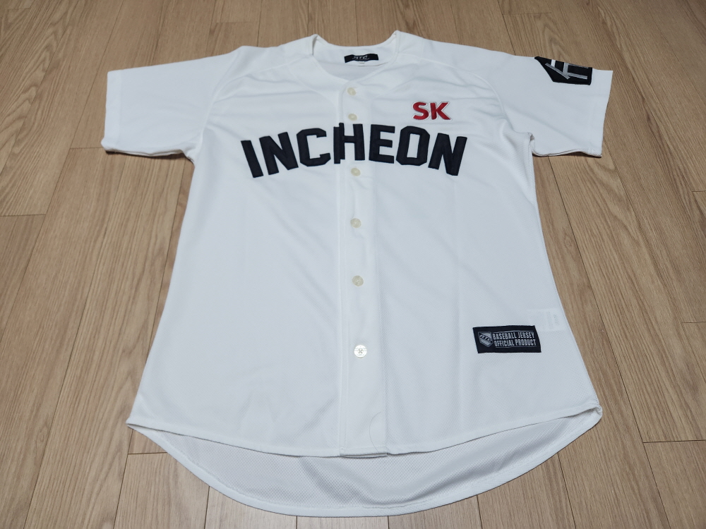 인천군 SK와이번스  00번 김경기 유니폼 사이즈 105 판매합니다.