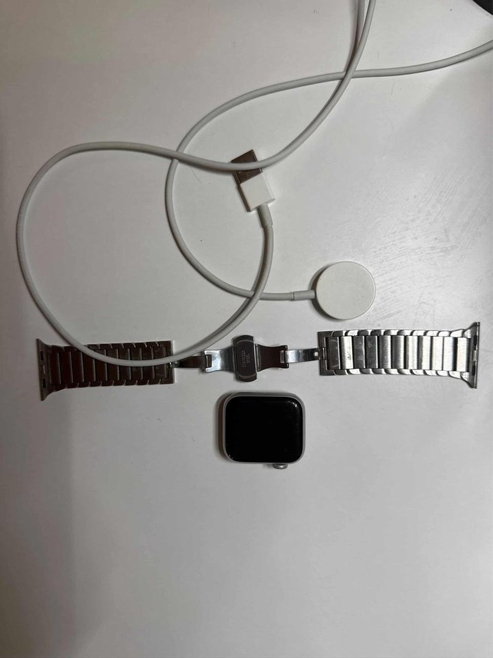 애플워치 SE 2세대 40mm gps 실버