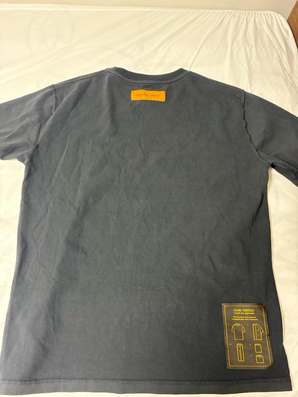 루이비통 스테이플 에디션 블랙 티셔츠 XL 백화점판