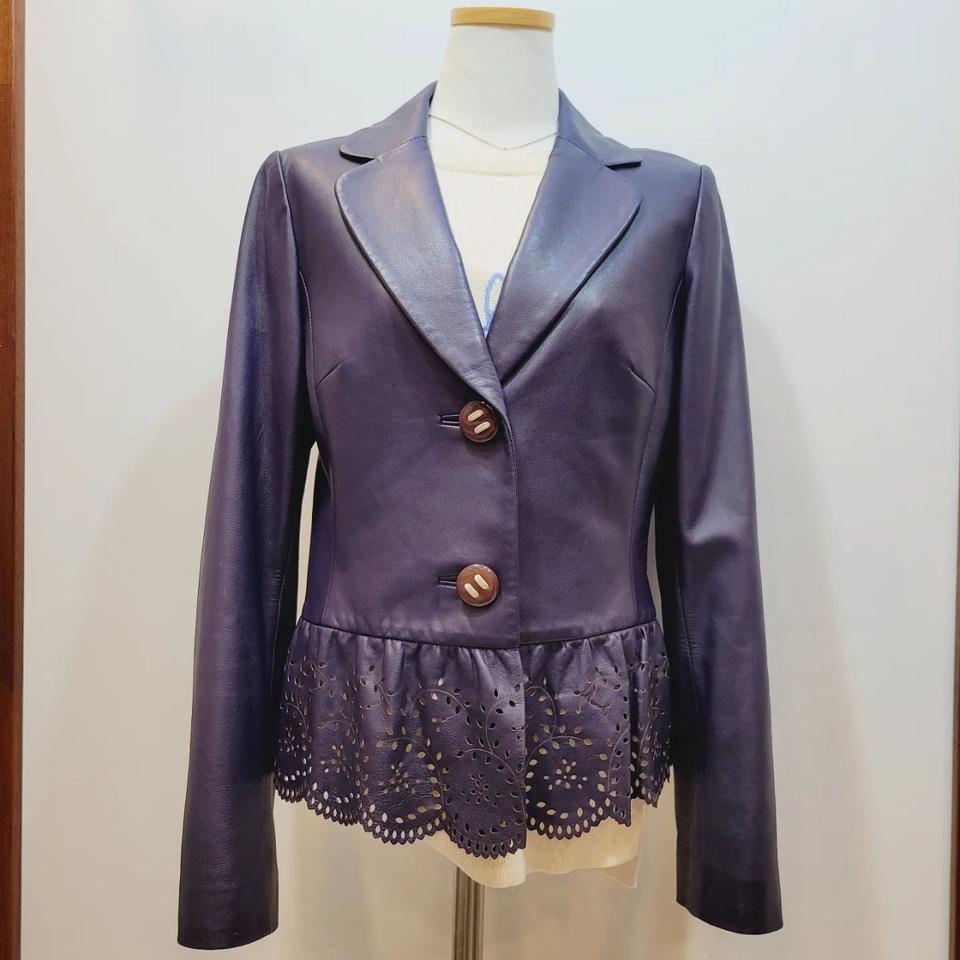펀칭 프릴 바이올렛 양가죽 자켓