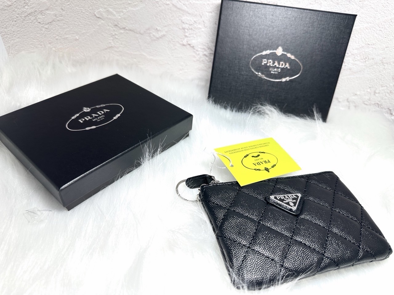 프라다뷰티 캐비어 미니 파우치 동전지갑  풀박스