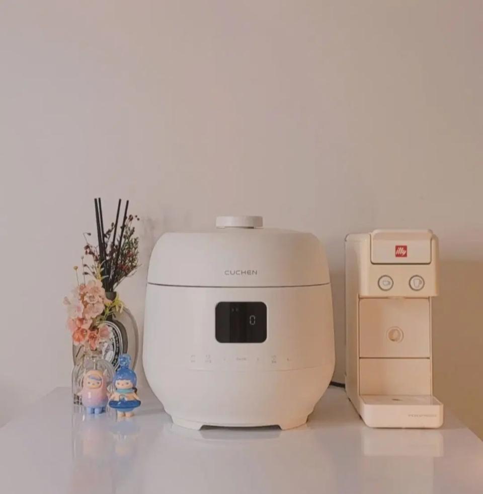 쿠첸 새것 미개봉 6인용 10인용   압력밥솥 슬림핏