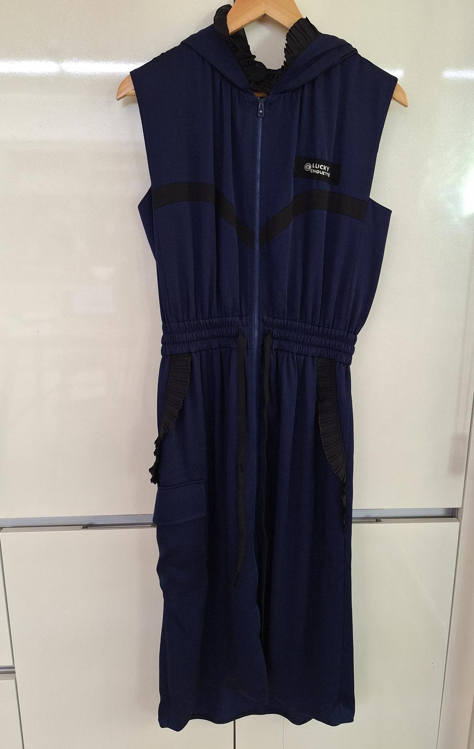 럭키슈에뜨 원피스 36, 러플, 후드, 앞지퍼