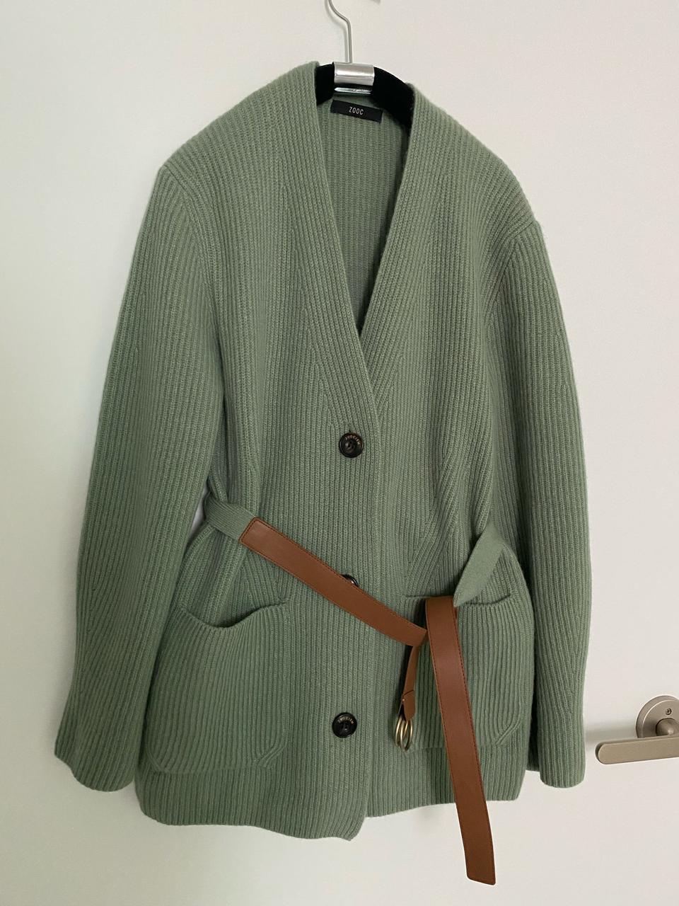 쥬크 벨티드 가디건