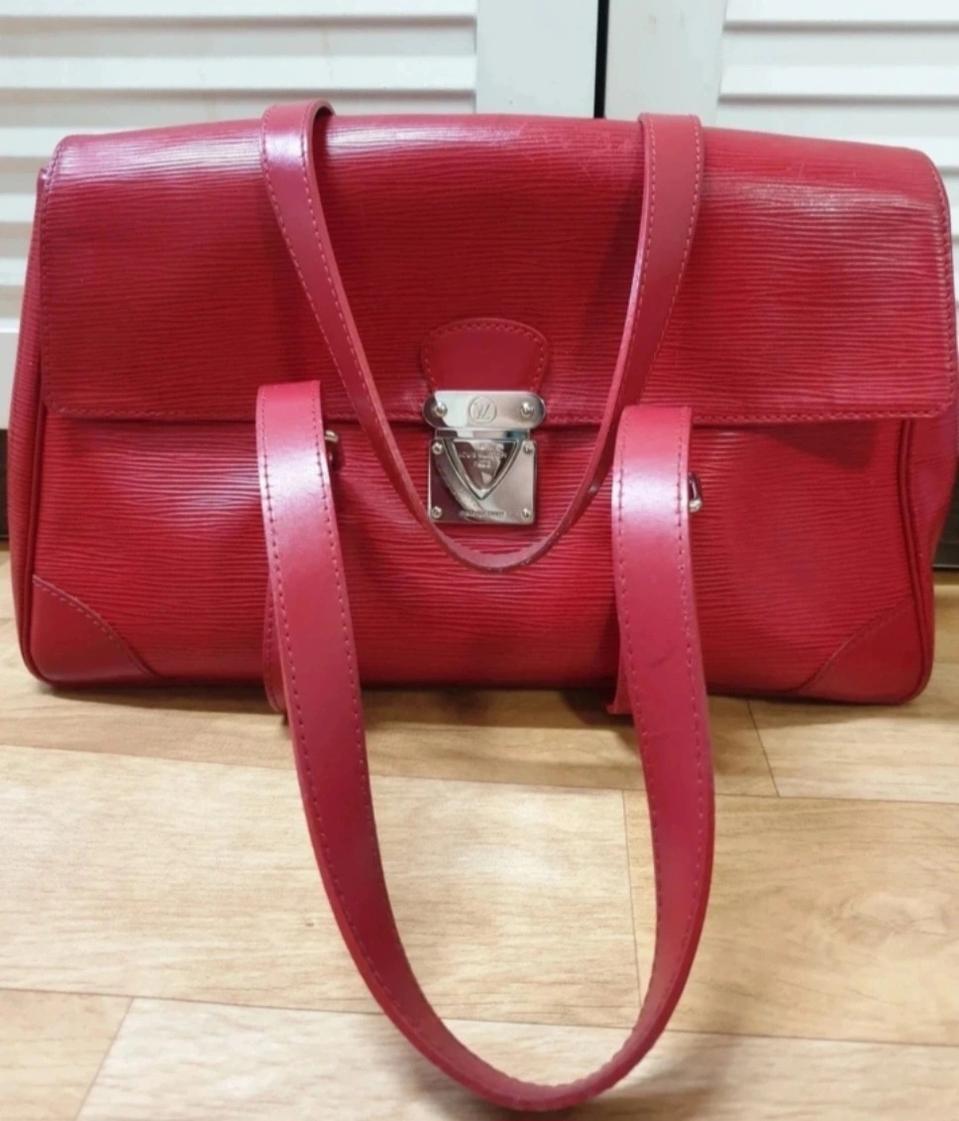 정품 루이비통 에삐 미듐 토트.숄더가방