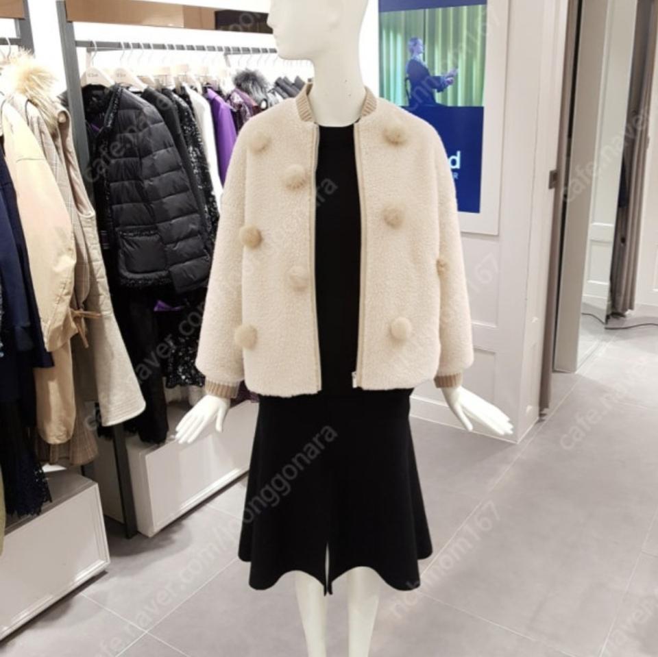 오즈세컨 뽀글이 밍크 폼폼 자켓