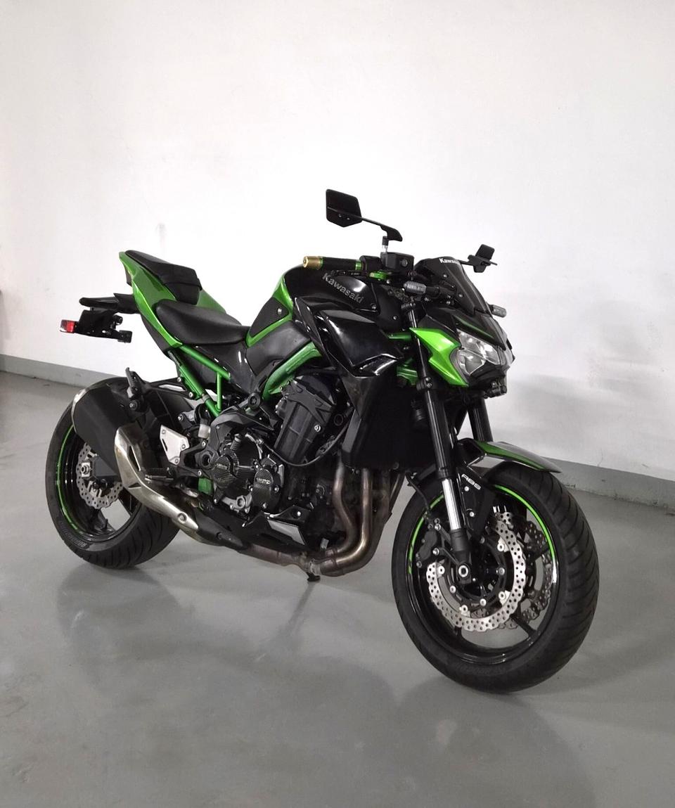 2022년식 9천키로 Z900 ABS 가와사키 판매합니다.