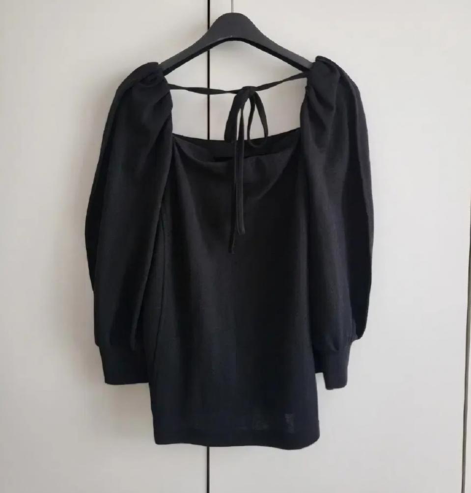 듀엘 퍼프소매 티블라우스