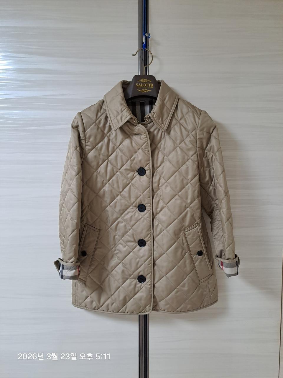 버버리 누빔점퍼