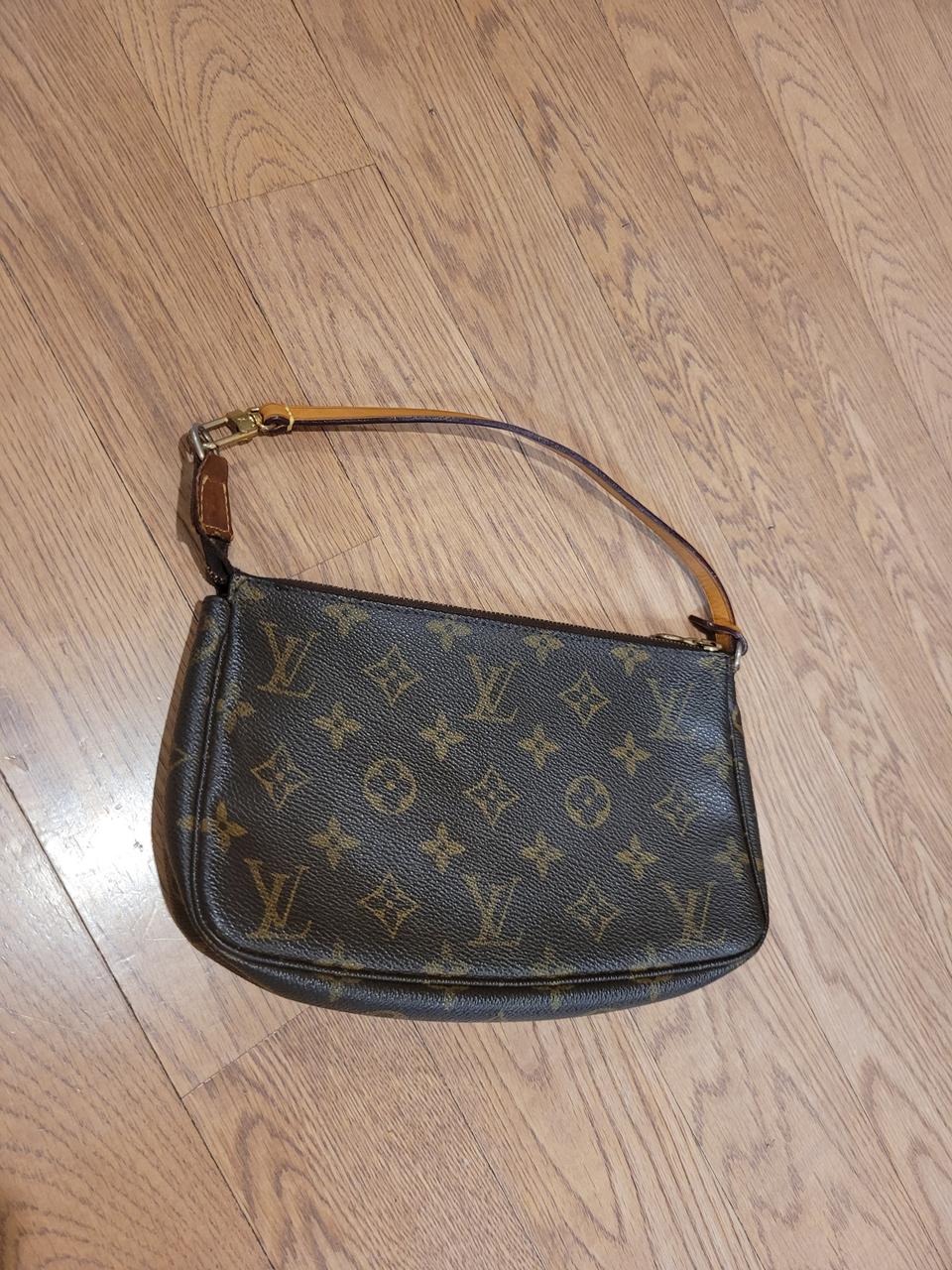 루이비통 모노그램 포쉐트 악세수아