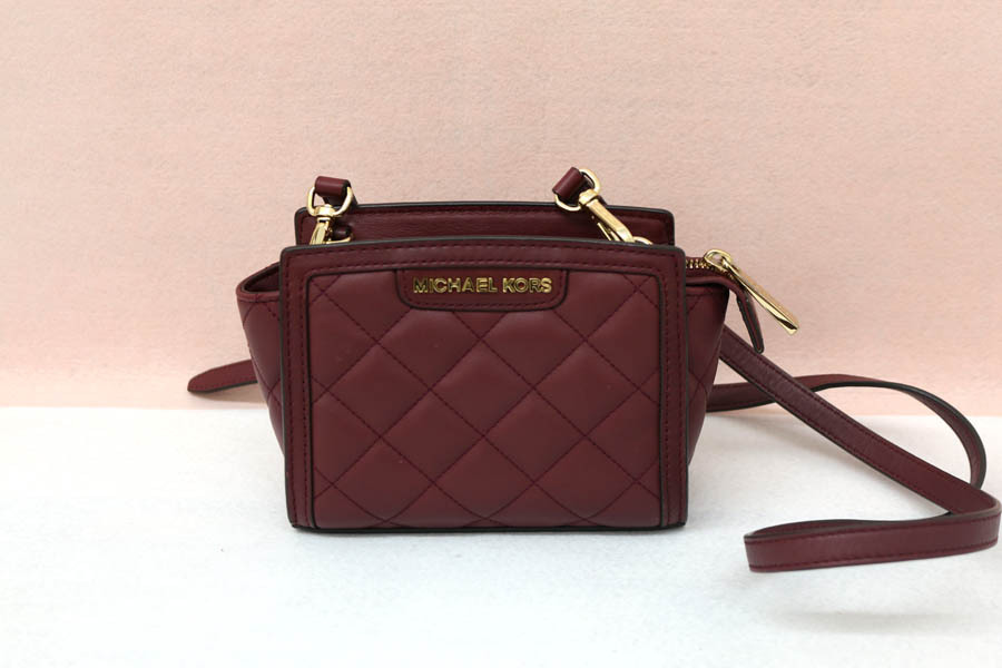 MK마이클코어스 여자크로스백