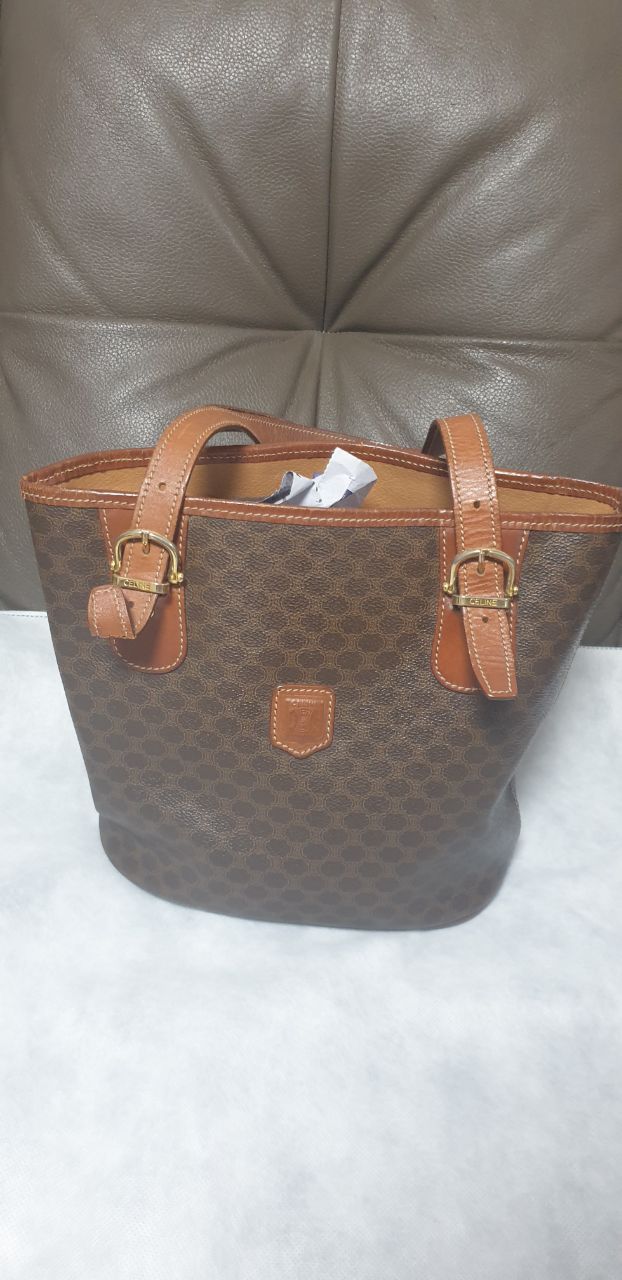 셀린느 마카담 빈티지 토트백 팝니다.