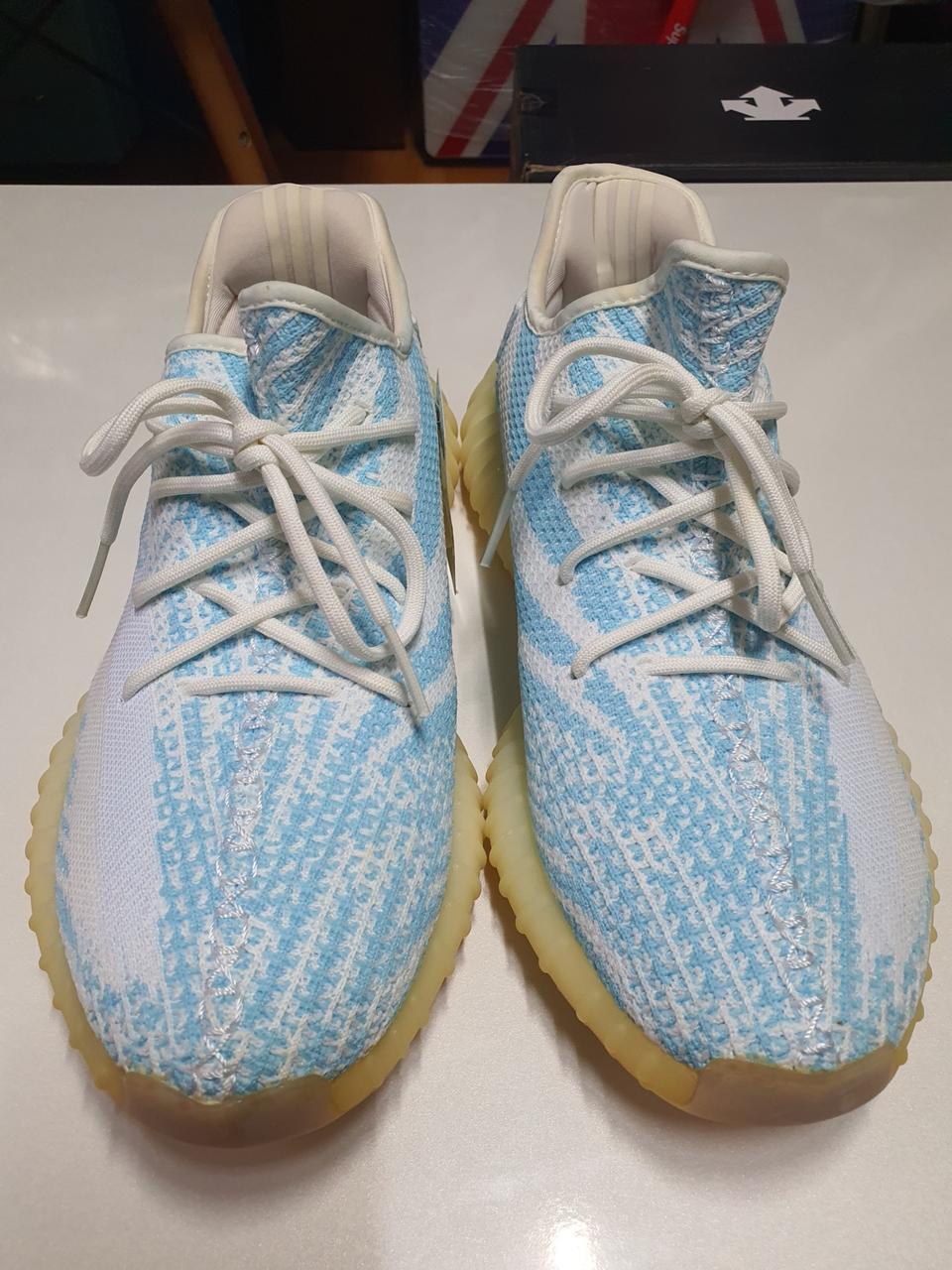 아디다스 이지부스트 275