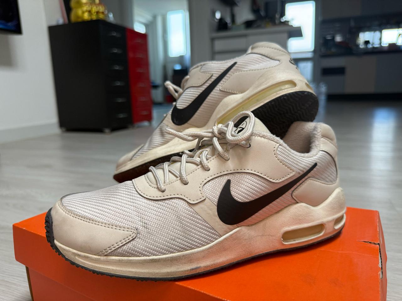 [250] 나이키 916768-013 에어맥스 가일