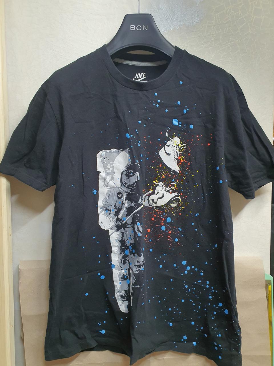 나이키 우주인 반팔 티셔츠