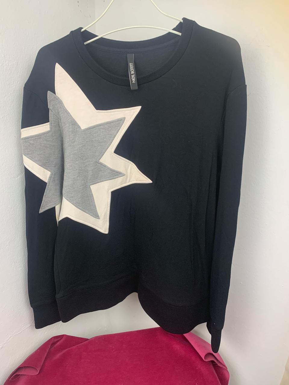 닐바렛 검정맨투맨. S size