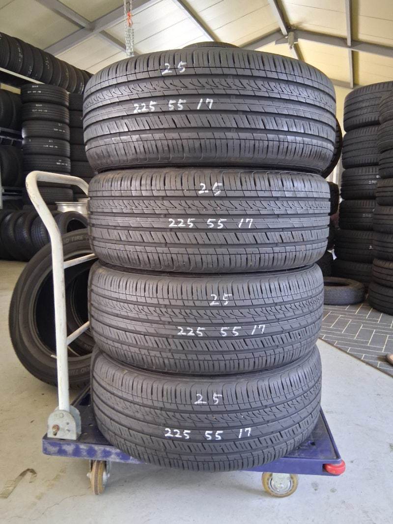 금호.오페라골드(25년) 2255517 중고타이어 (한대분)