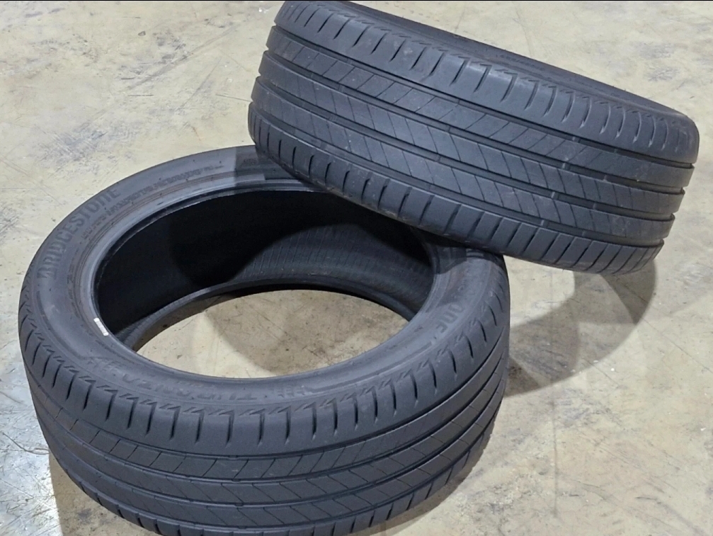 255 45 19 브릿지스톤 T005 상태좋은 중고타이어판매 합니다