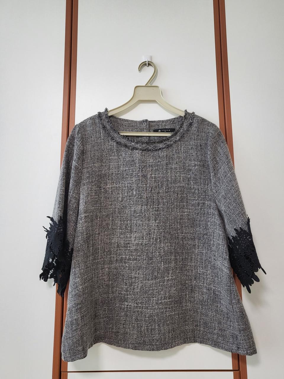 예쎄  블라우스