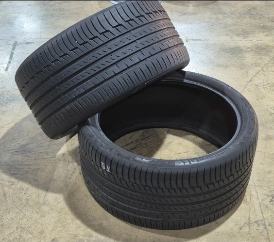 315 30 22 콘티넨탈 중고타이어 판매 합니다