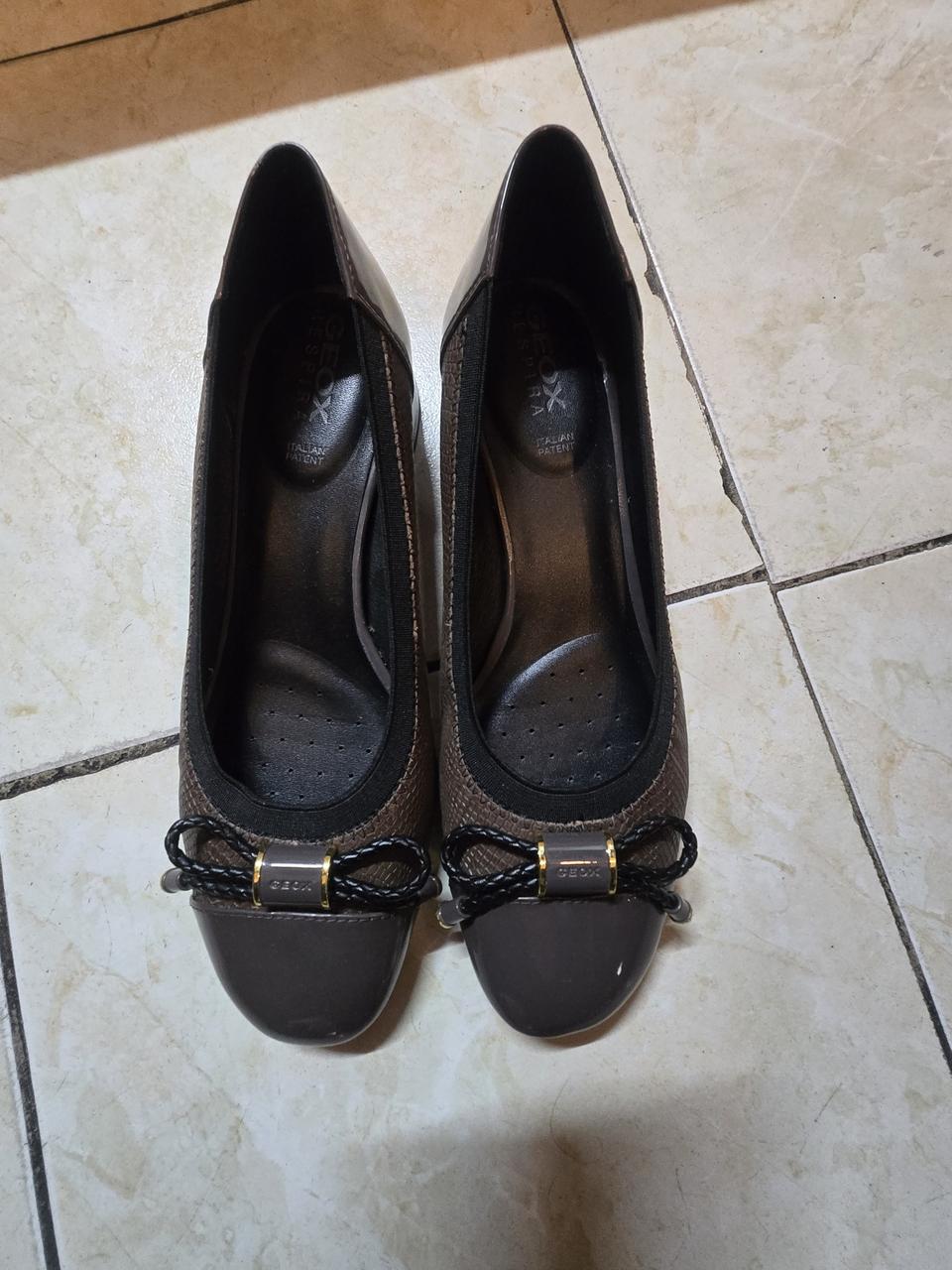 제옥스 브라운 리본 구두 35사이즈