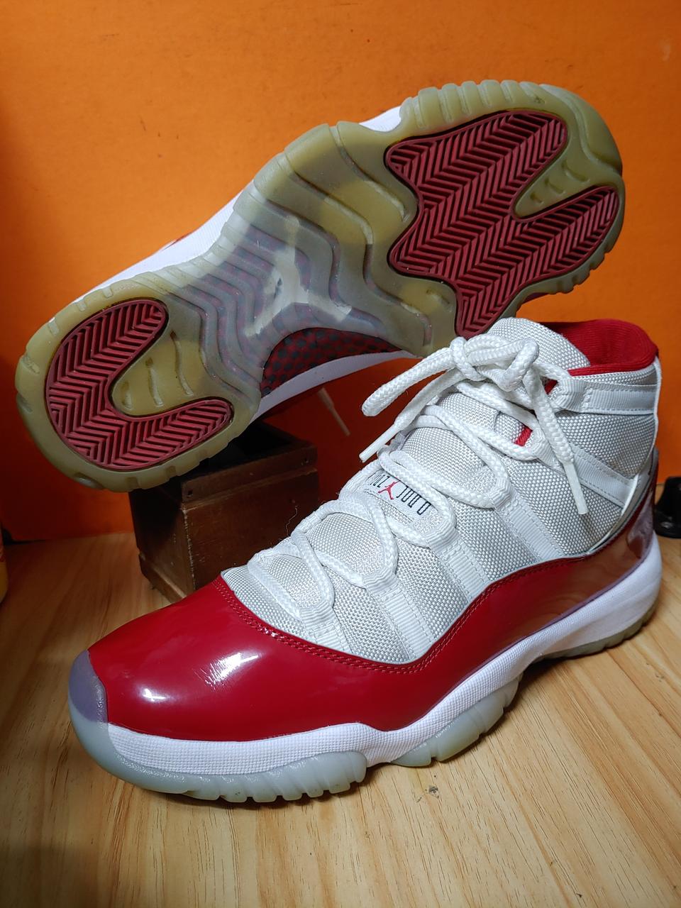 나이키 조던11레트로 바시티 레드(US9표기270추천사이즈265)
