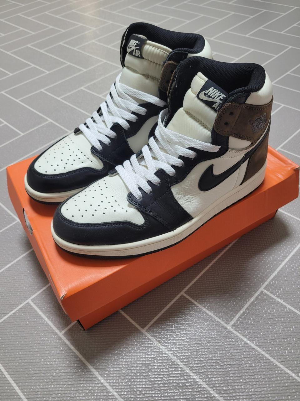 나이키 에어 조던 1 레트로 하이 OG 다크 모카 270