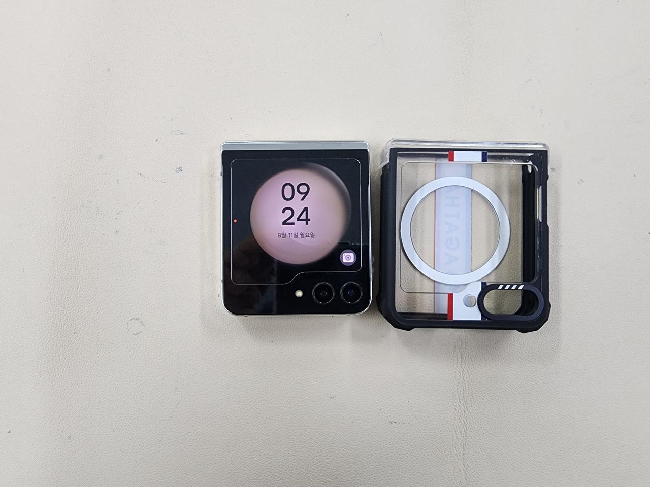 갤럭시플립5 256G  무잔상  상태굿 ^^