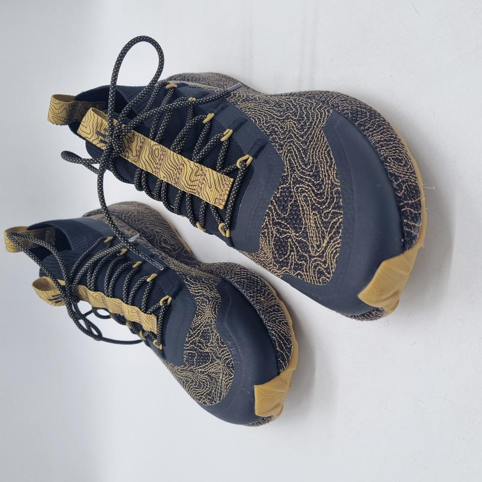 나그레브 벨로체 하이킹 슈즈 265mm