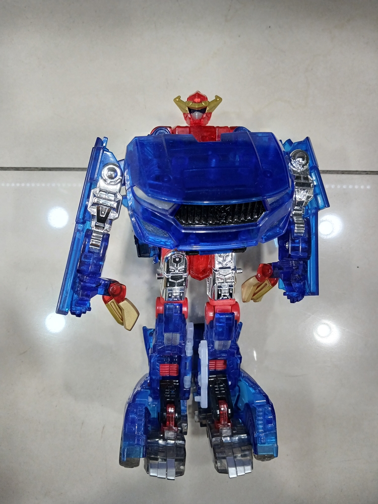 헬로카봇 호크X 크리스탈 중고사진외부품없어요 작동상태몰라요 총길이20cm