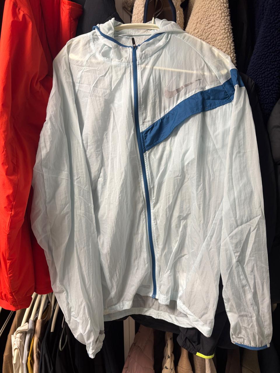 나이키 바람막이 L  초경량 마라톤 러닝 바람막이