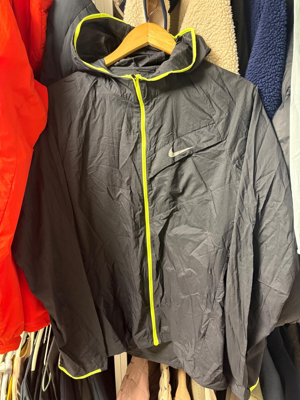 나이키 바람막이 L 초경량 마라톤 러닝 바람막이