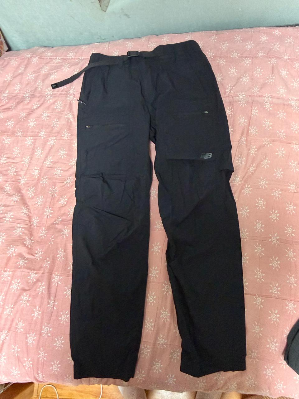 뉴발란스 트레일 카고팬츠 M사이즈 블랙 실착1회 새상품급 판매