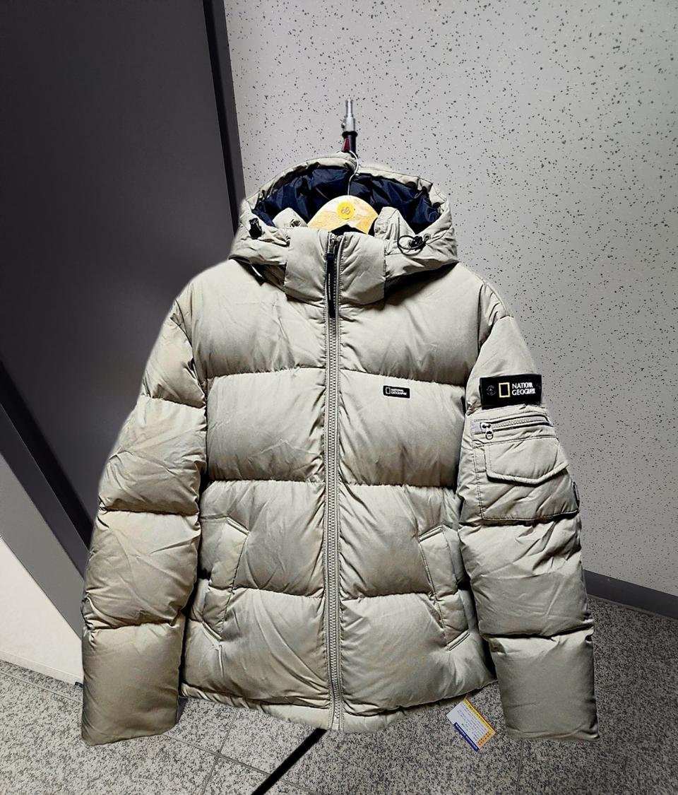 내셔널지오그래픽 골든몰 패딩 카키110