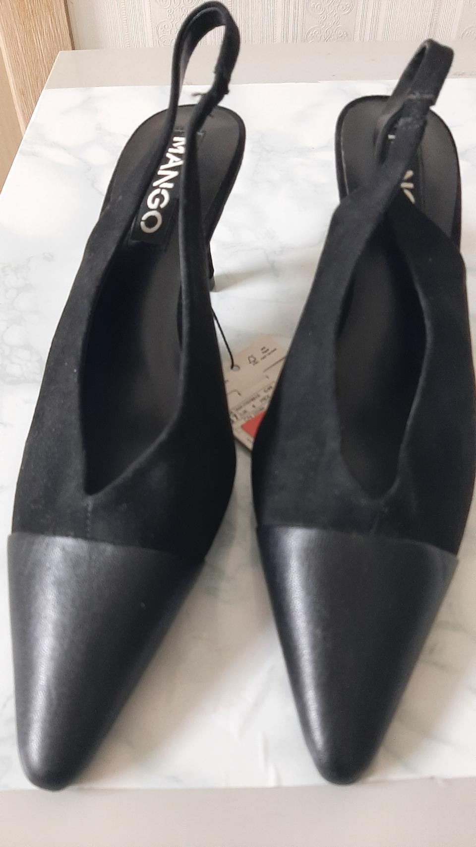 (새상품)타하리 니트플랫슈즈(235)