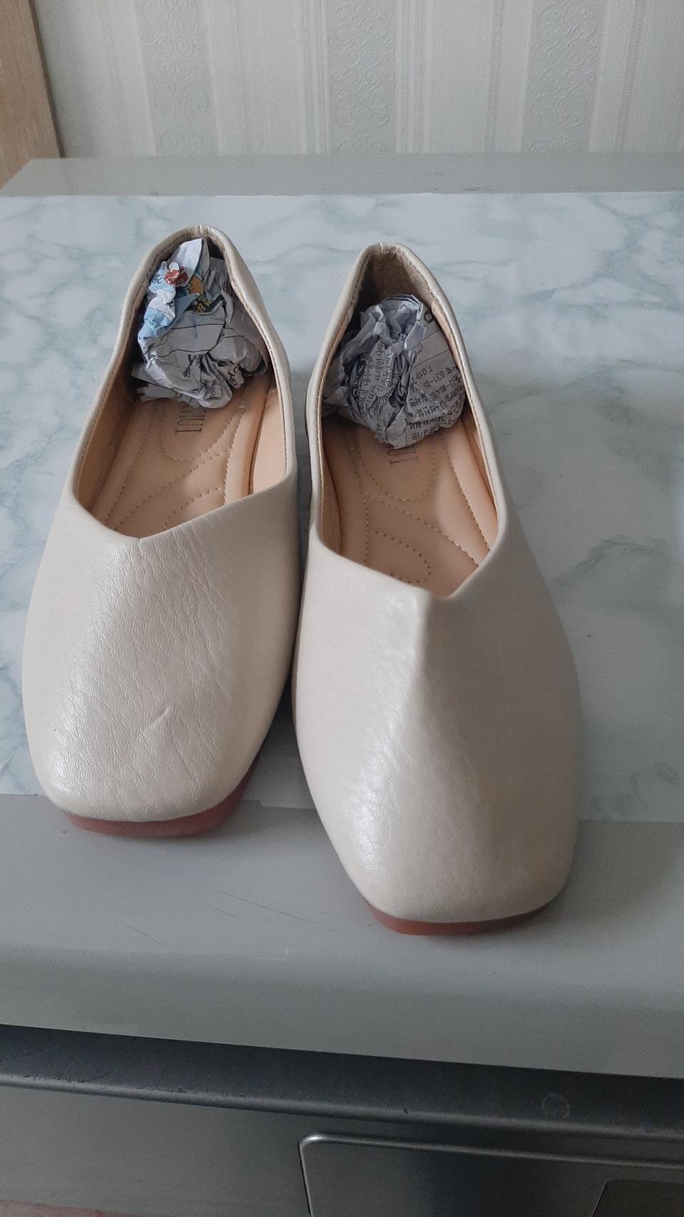 (새상품)아이보리  플랫슈즈(240)