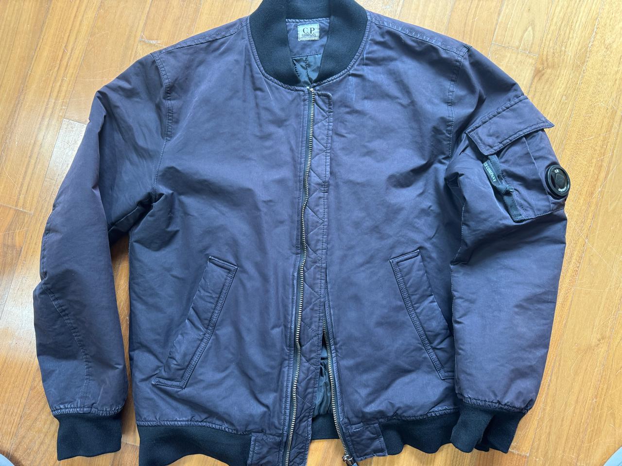 CP컴퍼니 자켓 입니다.