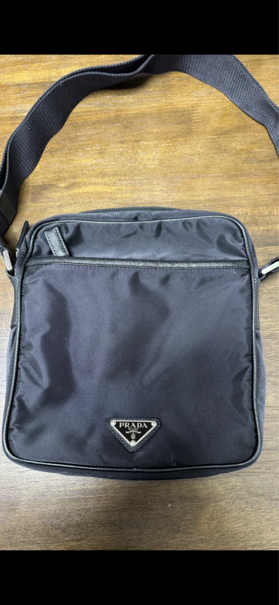 프랴다크로스가방정품