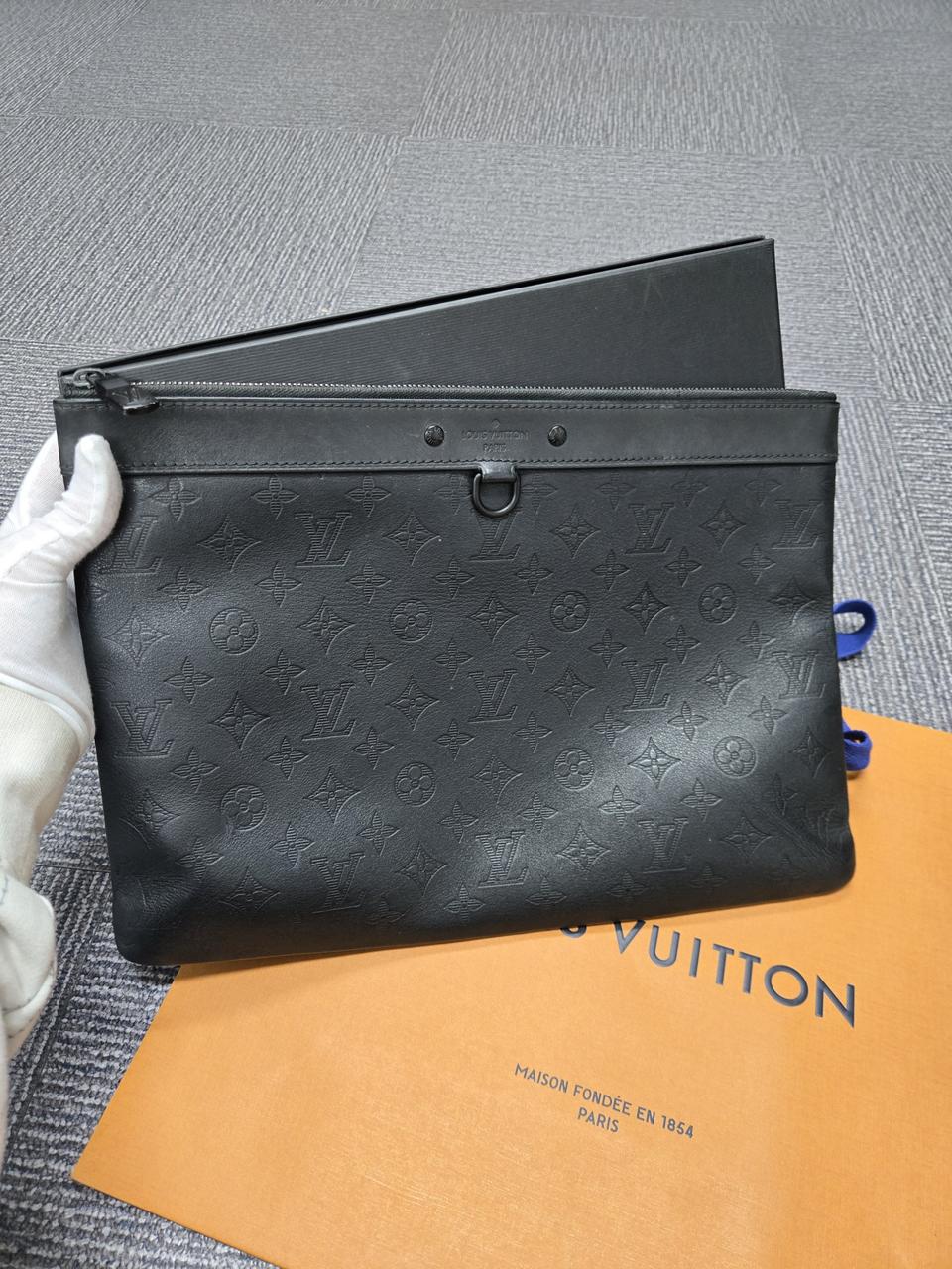 [특가][정품] 루이비통 쉐도우 클러치백
