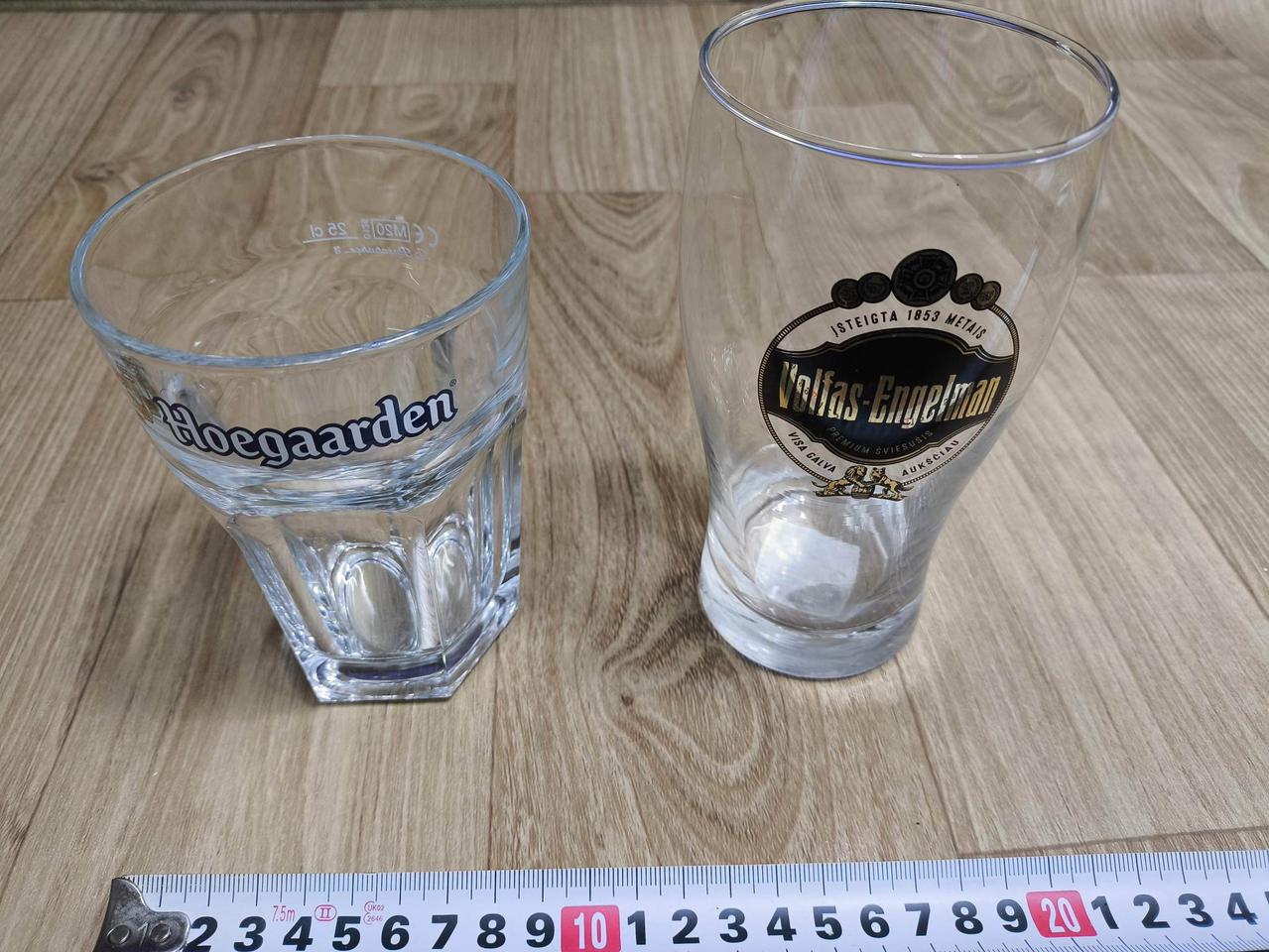 호가든과 볼파스엔젤맨 맥주잔 세트입니다- 호가든