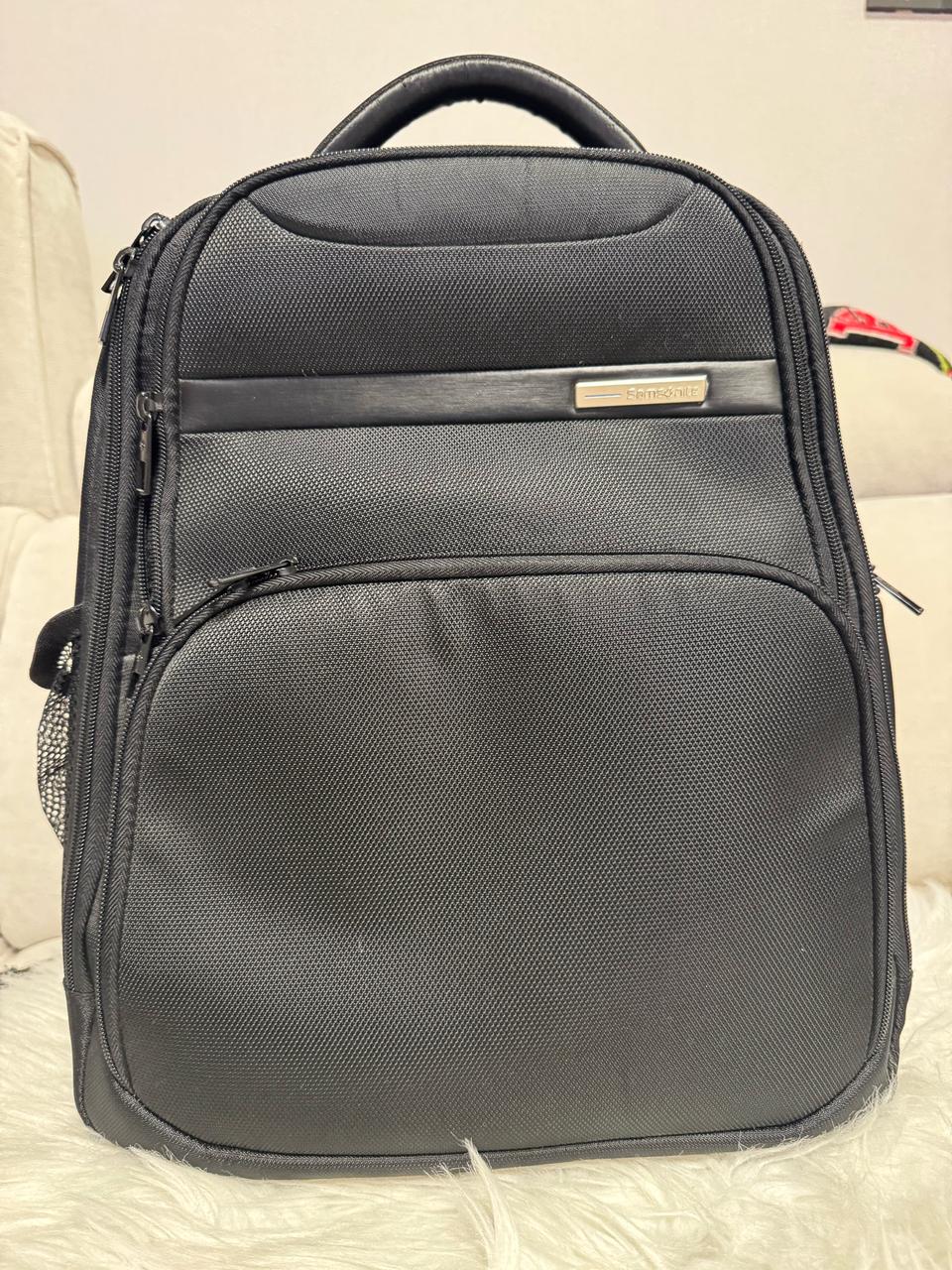 샘소나이트 비즈니스 백팩 통근가방 노트북 수납가능