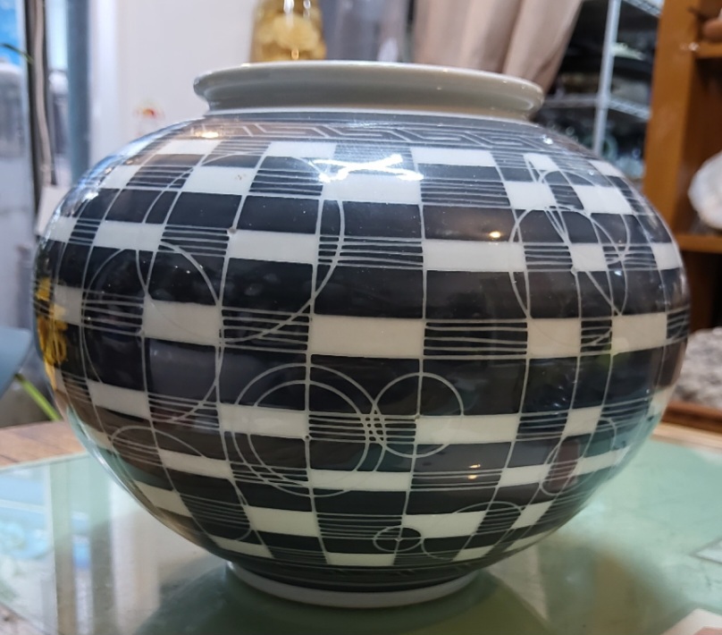 흑백격자문도자기