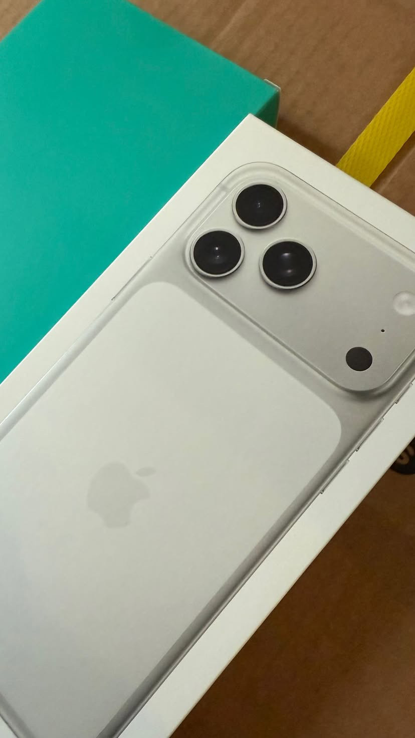 아이폰17프로맥스 512기가 실버