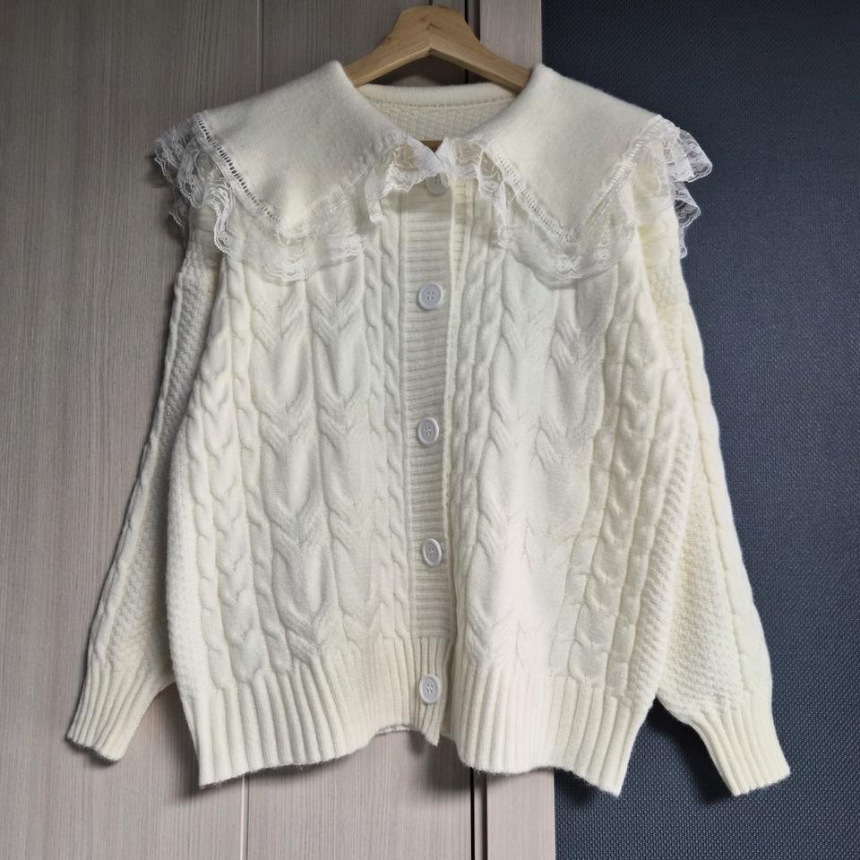 레이스 빅카라 케이블 니트 가디건 (화이트 / 빈티지 감성)