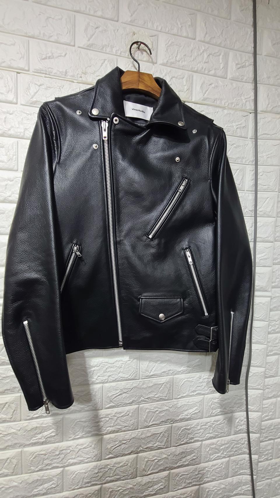 비바스튜디오 가죽자켓