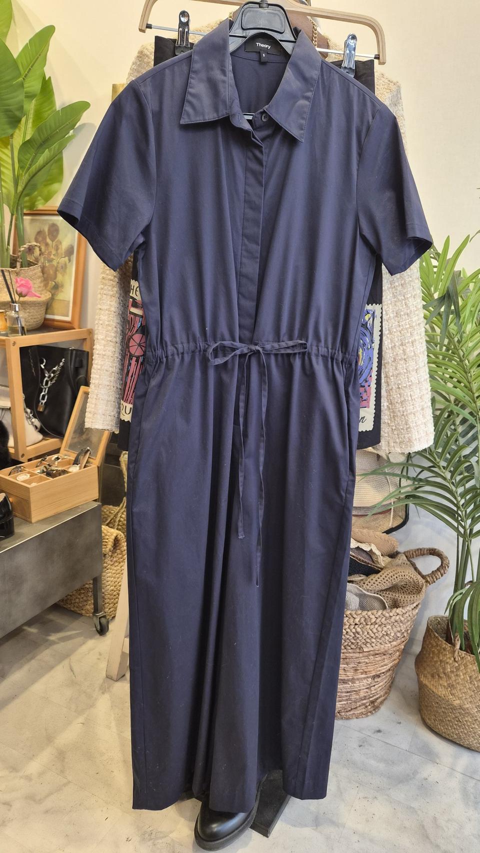 띠어리 점프수트